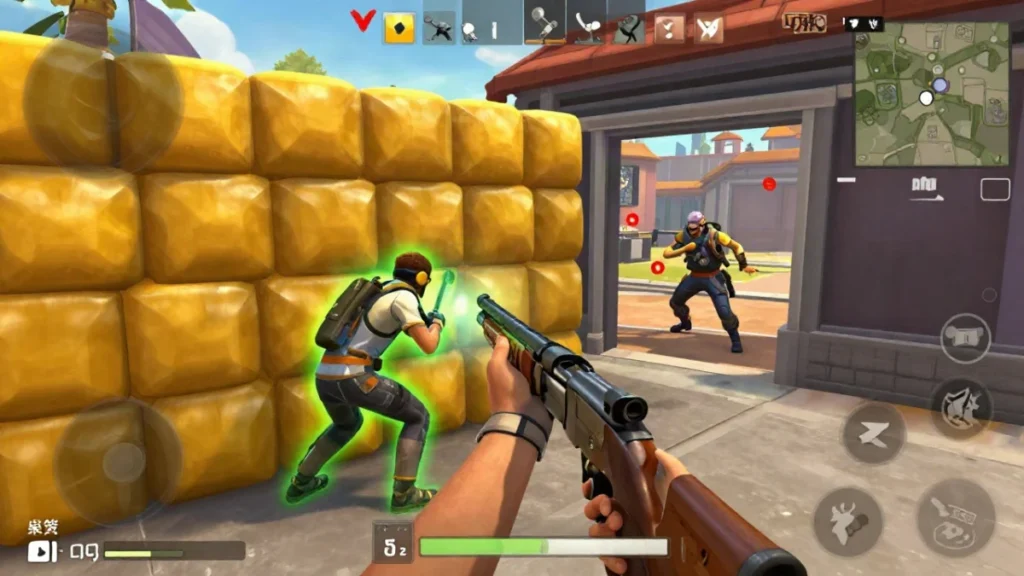 Jugador de Free Fire rompiendo los muros de hielo enemigos con una onda de choque en una esquina de edificio, mientras un compañero espera detrás con escopeta para entrar de inmediato.